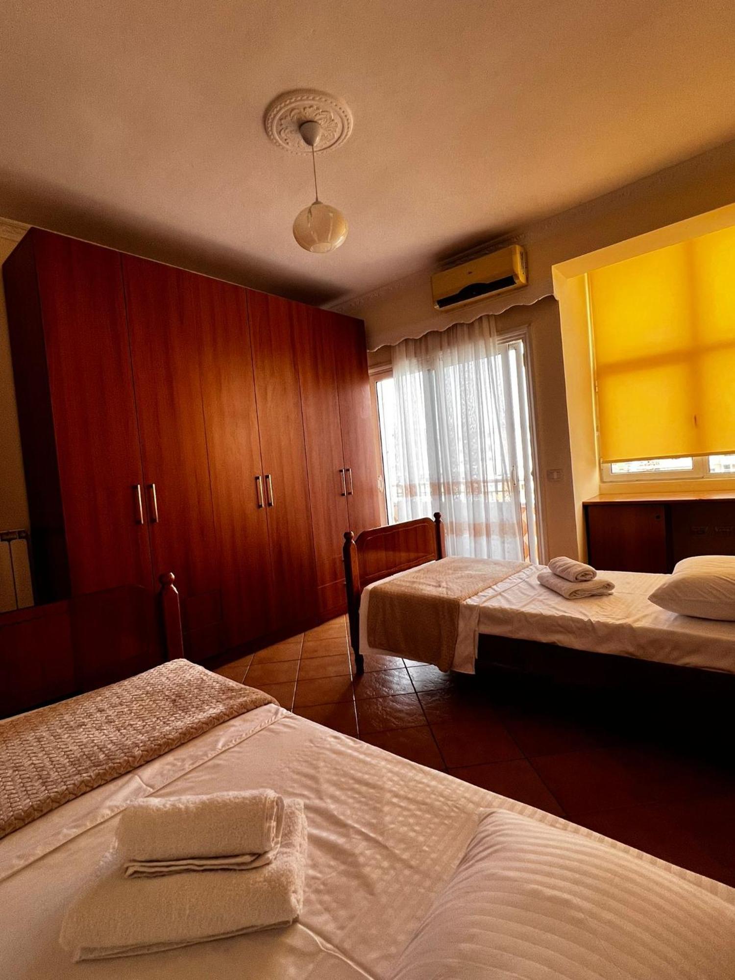 Lu Apartament Vlorë Buitenkant foto